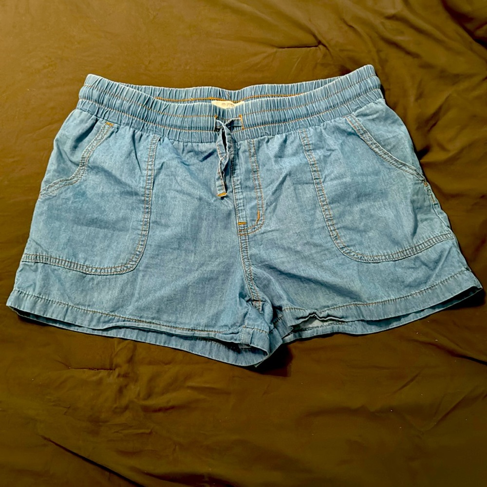 Blue woman’s shorts